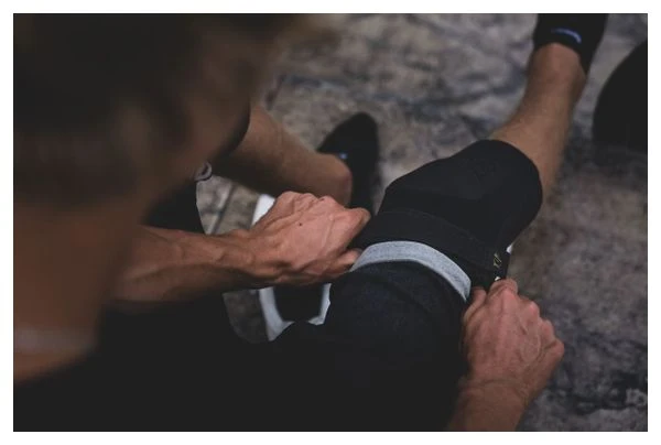 Rodilleras Poc VPD Air Fabio Wibmer Edition Negro Negro / Dorado - Imagen 6